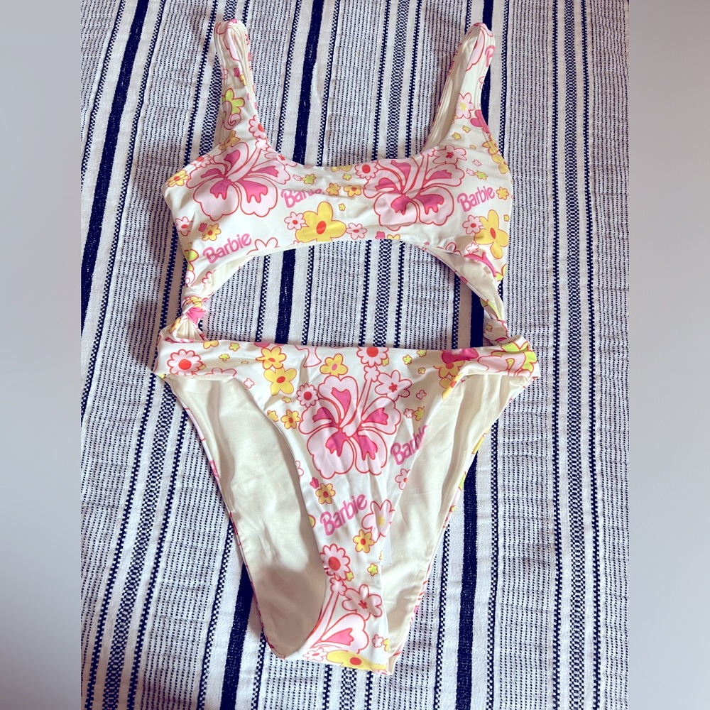 Barbie Swim Suit 👙